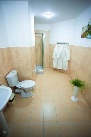 Отель Отель Кел Инн Нур-Султан Большой двухместный номер с 1 кроватью-4