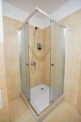 Отель Отель Кел Инн Нур-Султан Большой двухместный номер с 1 кроватью-9